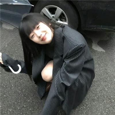 三块广告牌